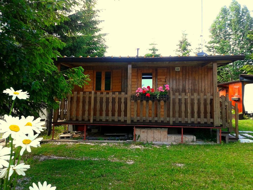 Campeggio Branchetto Hotel Bosco Chiesanuova Exterior foto