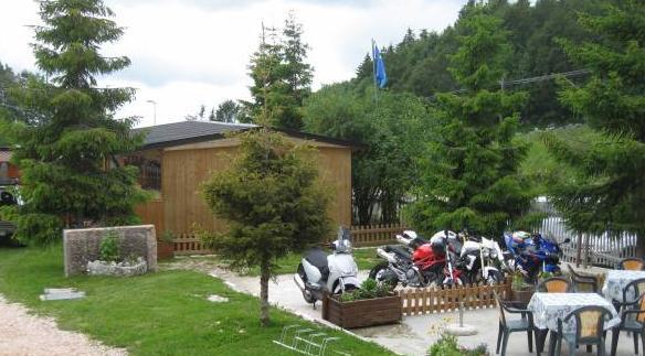 Campeggio Branchetto Hotel Bosco Chiesanuova Exterior foto